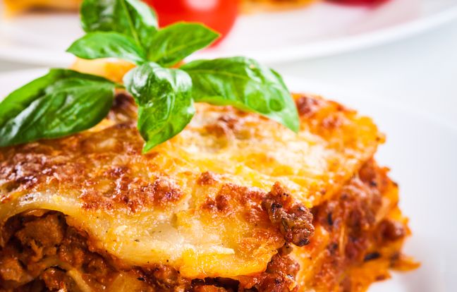 /uploads/dish/picture/12/lasagne_a_la_bolognaise.jpg